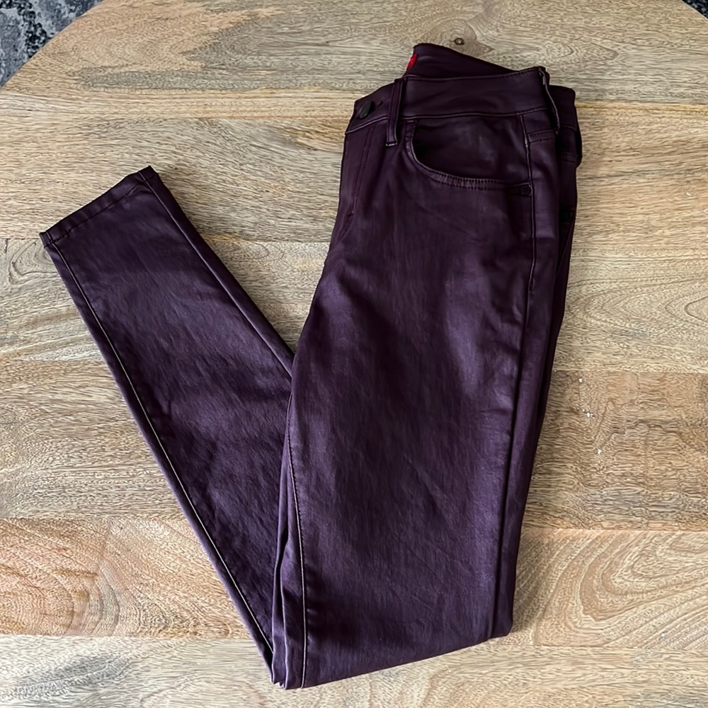 Jennifer Lopez Faux Leather Sculpt Skinny Pant. Size 8. EUC. Egg plant color.